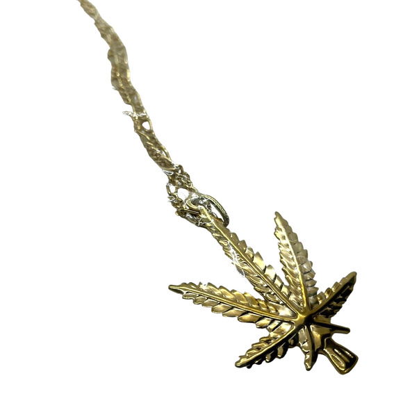 Marijuana Leaf Necklace Ganja Weed Pot Pendant Gold Tone 30" Chain Bling Bling - Picture 1 of 12